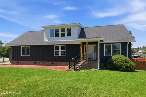 201 Mansfield Pkwy, Morehead City, NC 28557