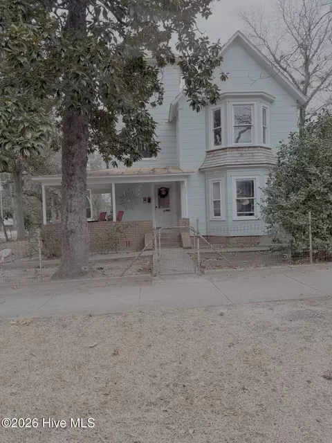 175 W Connecticut Ave, Southern Pines, NC 28387
