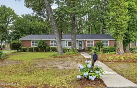 202 Hardee Cir, Greenville, NC 27858