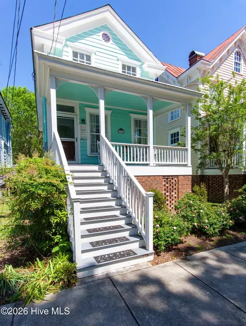 704 E Front St, New Bern, NC 28560