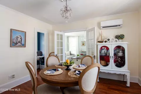 Dining - 704 E Front St, New Bern, NC 28560 photo 4 of 4