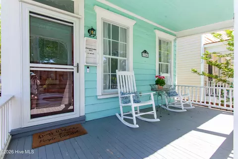 Exterior - 704 E Front St, New Bern, NC 28560 photo 3 of 6