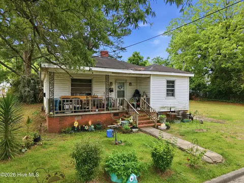 621 Harvey St, Kinston, NC 28501