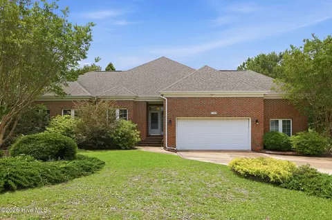 105 Pine Bluff Dr, Morehead City, NC 28557