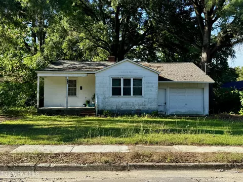 605 Dixon St, Kinston, NC 28501