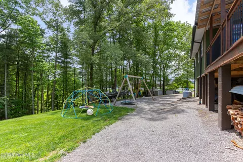 Exterior - 349 Chalet Cir, Murphy, NC 28906 photo 6 of 10
