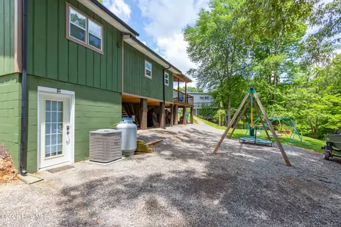 Exterior - 349 Chalet Cir, Murphy, NC 28906 photo 9 of 10