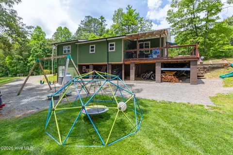 Exterior - 349 Chalet Cir, Murphy, NC 28906 photo 5 of 10