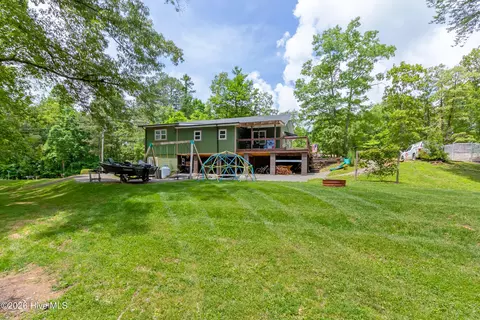 Exterior - 349 Chalet Cir, Murphy, NC 28906 photo 4 of 10