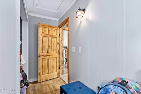 Entry Way - 349 Chalet Cir, Murphy, NC 28906 photo 2 of 3