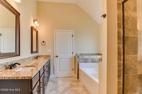 Bath - 1217 Cypress Trl, Evans, GA 30809 photo 4 of 5