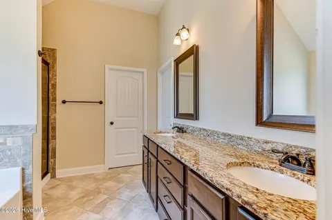 Bath - 1217 Cypress Trl, Evans, GA 30809 photo 2 of 5