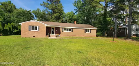 505 Lakeview Dr, Murfreesboro, NC 27855