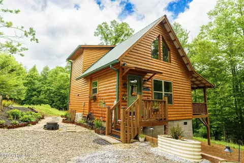 680 Deerfield Dr, Murphy, NC 28906