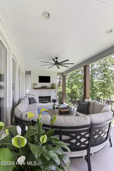 Exterior - 1036 Bartram Rdg, Evans, GA 30809 photo 10 of 12
