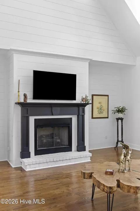 Living - 1036 Bartram Rdg, Evans, GA 30809 photo 1 of 2