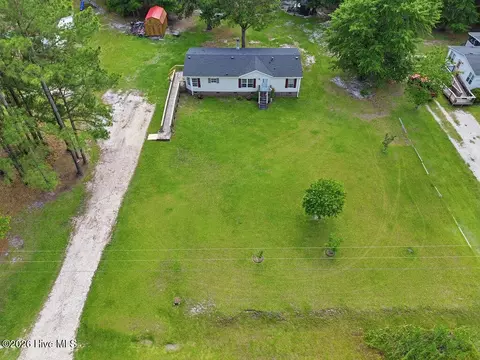 106 Madelyn Dr, Richlands, NC 28574