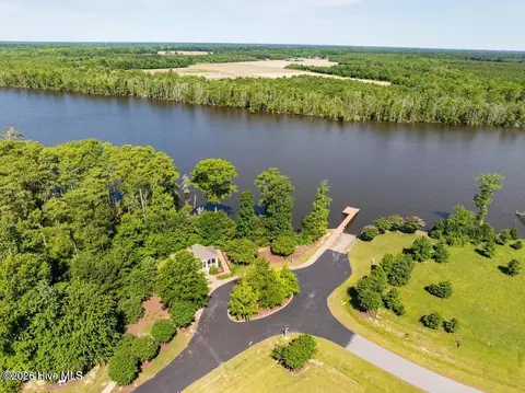 421 Riversound Dr, Edenton, NC 27932