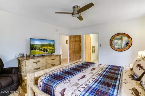 Bedroom - 2197 Die Bend Rd, Murphy, NC 28906 photo 3 of 4