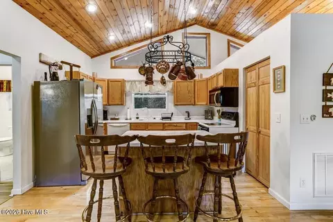 Kitchen - 2197 Die Bend Rd, Murphy, NC 28906 photo 1 of 5