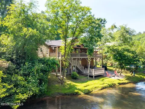 Exterior - 2197 Die Bend Rd, Murphy, NC 28906 photo 2 of 7