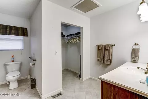 Bath - 2197 Die Bend Rd, Murphy, NC 28906 photo 3 of 3