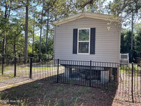 2740 Ocean View Ave SW, Supply, NC 28462