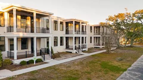 805 Mulberry St UNIT 207, Beaufort, NC 28516