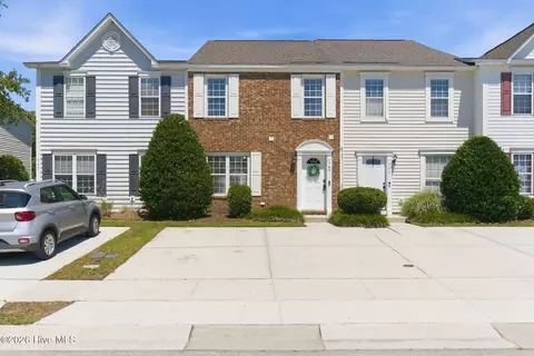 747 Sunseeker Dr, Wilmington, NC 28411