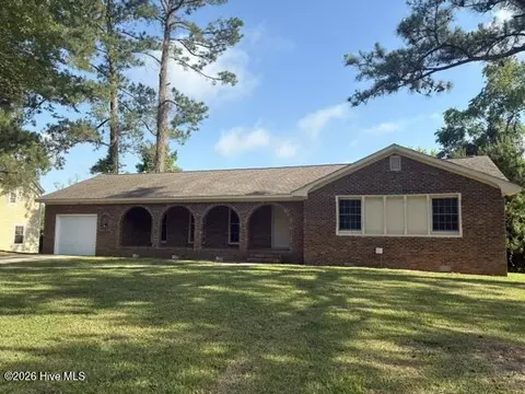 2912 Hodges Rd, Kinston, NC 28504