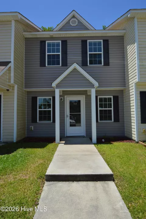 304 Burley Dr UNIT 2, Hubert, NC 28539