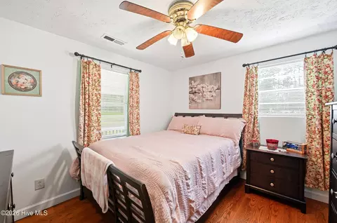 Bedroom - 3984 Beattys Bridge Rd, Atkinson, NC 28421 photo 5 of 8