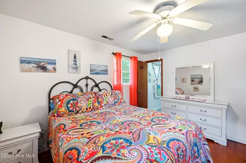 Bedroom - 3984 Beattys Bridge Rd, Atkinson, NC 28421 photo 4 of 8