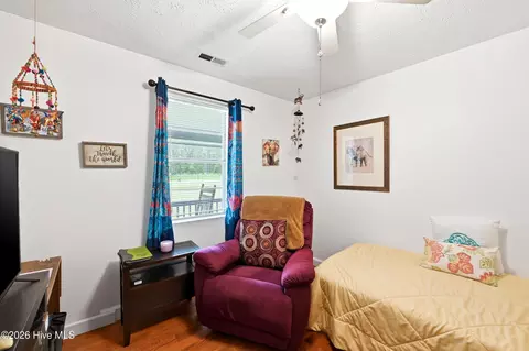 Bedroom - 3984 Beattys Bridge Rd, Atkinson, NC 28421 photo 7 of 8