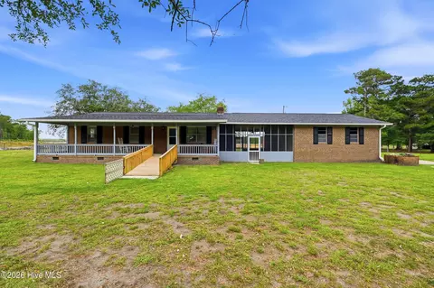 3984 Beattys Bridge Rd, Atkinson, NC 28421