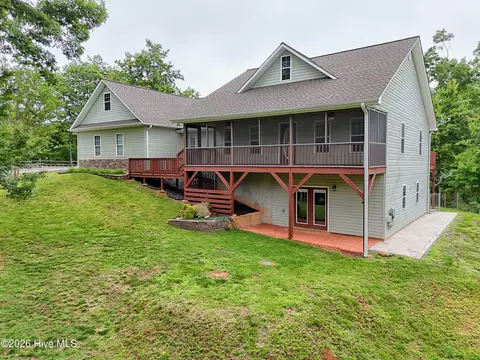 234 Pheasant Trl, Warne, NC 28909