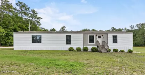 669 Cain Rd, Garland, NC 28441