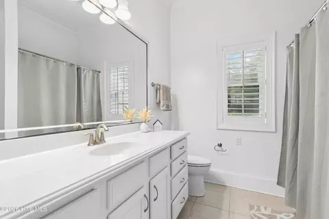 Bath - 1380 Bear Trap Rd, Williamston, NC 27892 photo 4 of 4