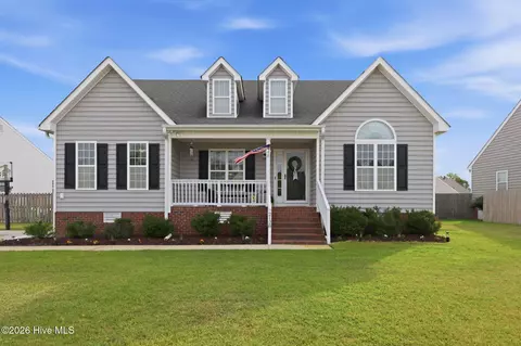 2128 Cherrytree Ln, Winterville, NC 28590