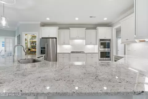 Kitchen - 952 Jenoa Loop, Castle Hayne, NC 28429 photo 5 of 5