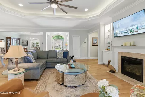 Living - 952 Jenoa Loop, Castle Hayne, NC 28429 photo 2 of 4