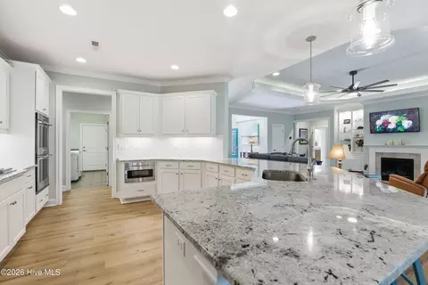 Kitchen - 952 Jenoa Loop, Castle Hayne, NC 28429 photo 3 of 5