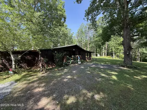 Exterior - 86 Alpaca Ln, Murphy, NC 28906 photo 3 of 6