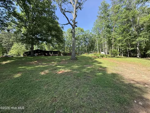 Exterior - 86 Alpaca Ln, Murphy, NC 28906 photo 4 of 6