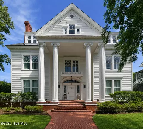 113 Nun St, Wilmington, NC 28401