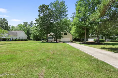 215 Oakmont Dr, Hampstead, NC 28443
