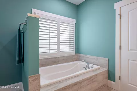 Bath - 404 30th St, Sunset Beach, NC 28468 photo 6 of 9