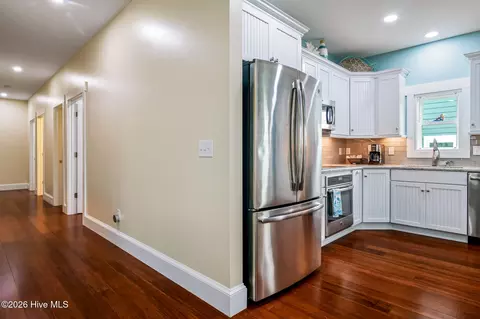 Entry Way - 404 30th St, Sunset Beach, NC 28468 photo 1 of 4