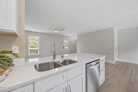 Kitchen - 106 Dolphin Dr, Hampstead, NC 28443 photo 4 of 5