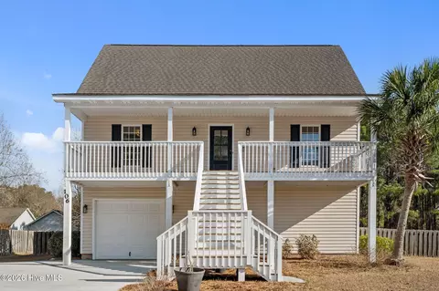 106 Dolphin Dr, Hampstead, NC 28443